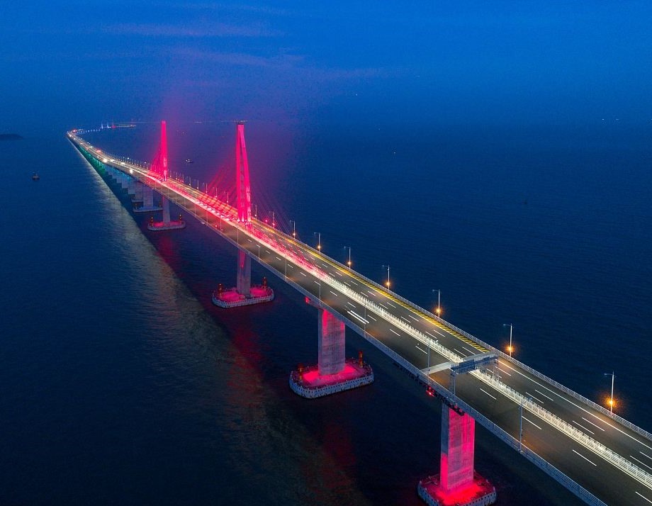 港珠澳大(dà)橋建設過程中用(yòng)到(dào)哪些(xiē)管道(dào)配件(jiàn)産品|新聞資訊-滄州元聖管道裝備有限公司 港珠澳大(dà)橋